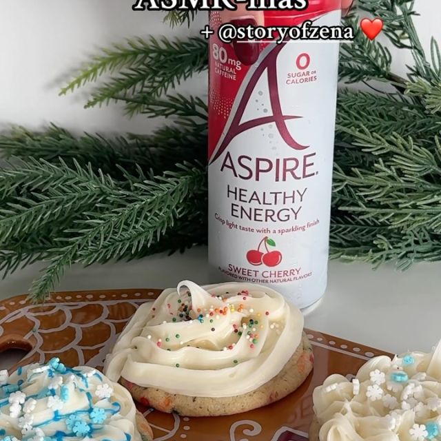 It’s cookie time! 🍪✨ Join the talented @storyofzena for Day 18 of ASMR-mas as we bake our way through the holidays with Aspire energy on the side. 🎄

#AspireHealthyEnergyDrinks #UnextremeEnergy #EnergyNotAnxiety #Energydrinks #ASMR