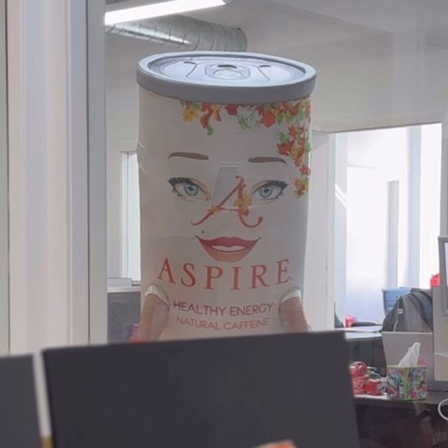 Episode One: The Shining (New Cans)

#aspireenergy #energydrinks #unextremeenergy #healthyenergy #naturalenergy #halfcaff #naturalcaffeine #chicago #officefun #funatwork #officehumor #spookyszn